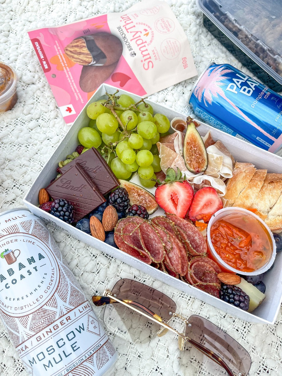 Petite Pair – Small Box